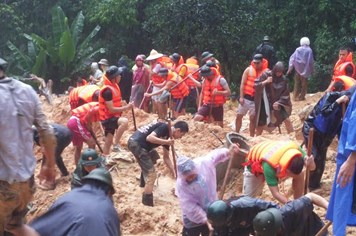 Mưa lũ, sạt lở ở Quảng Ninh: 15 người chết và 8 người mất tích