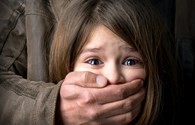 Dàn cảnh bắt cóc trẻ em: Giả giả thật thật chẳng biết tin ai