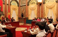 Chủ tịch Nước Trương Tấn Sang gặp mặt nữ công nhân tiêu biểu ngành dầu khí