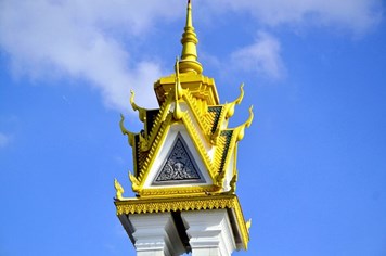 Đài Hữu nghị Việt Nam - Campuchia: Điểm đến kỳ thú trên đất nước Chùa Tháp