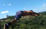 Khủng khiếp giây phút người đàn ông tử nạn sau cú nhảy bungee 40 mét 