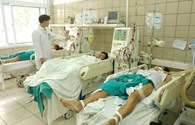 Hà Nội: 7 sinh viên nhập viện cấp cứu vì ngộ độc rượu