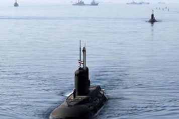 Iran bắt đầu chế tạo tàu ngầm hạt nhân