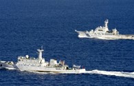 Hai đội tàu hải giám Trung Quốc rầm rập tiến vào Senkaku