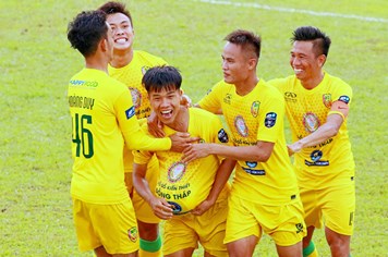 Đá play-off, Đồng Tháp có nguy cơ xuống hạng nhì: Có tội với bóng đá