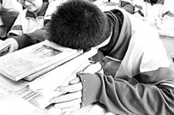 Học sinh Trung Quốc tự tử vì áp lực điểm số
