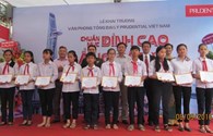 Prudential trao 22 suất học bổng cho học sinh Hà Nội