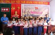 Tuổi trẻ Đại học Thái Nguyên sẻ chia với đồng bào miền Trung bị lũ lụt