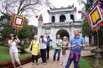 Đầu năm mới, khách quốc tế đến Việt Nam tăng nhẹ