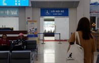 Cảng Tuần Châu: Du khách thăm vịnh Hạ Long phải đi qua cửa hàng mua sắm