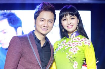 Duy Trường xin lỗi “ca sĩ trăm tỷ” Trang Nhung trên sân khấu