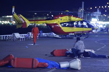 Chưa xác định có nạn nhân người Việt trong vụ tấn công ở Nice
