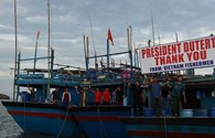 Tổng thống Philippines đích thân tiễn 17 ngư dân Việt Nam