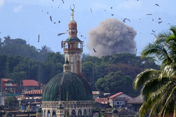 Mỹ “ra tay” không kích tiêu diệt IS ở Philippines