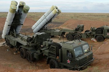 Ấn Độ mua một số trung đoàn tên lửa phòng không S-400 của Nga