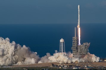 SpaceX phóng thành công vệ tinh tình báo Mỹ bằng tên lửa Falcon 9 