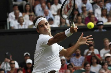 Federer dễ dàng đi tiếp sau 3 set trước Lajovic ở Vòng 2 Wimbledon