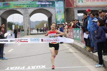 Giải Việt dã toàn quốc và marathon Báo Tiền Phong: Nữ VĐV Quân đội phá thành tích HCV SEA Games