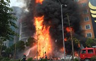 Chùm ảnh: Hiện trường quán Karaoke cháy dữ dội ở Cầu Giấy