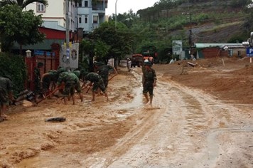 Mưa lũ kinh hoàng ở Quảng Ninh: Dân thiếu nước, ngành than thiệt hại nặng nề