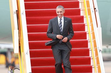 Tổng thống Obama đã vào đến Sài Gòn, người dân nồng nhiệt “welcome“