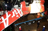 Cơ trưởng QZ8501 đã rời ghế điều khiển, cơ phó mất kiểm soát máy bay