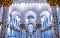 Choáng ngợp trước vẻ đẹp lộng lẫy của nhà thờ Hồi giáo Sheikh Zayed 