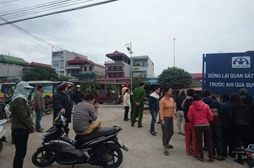 Hà Nội: Bị tàu hỏa tông, mẹ chồng và con dâu tử vong