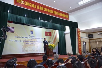 “Chuyến thăm của Tổng thống Obama tới Việt Nam cho thấy cựu thù có thể thành đối tác“