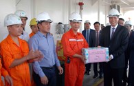 Quảng Ninh: TKV xuất bán tấn than đầu tiên sáng mùng 1 Tết Đinh Dậu