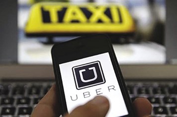 Không được chia sẻ dữ liệu, sao quản lí được taxi công nghệ?