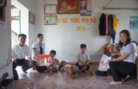 Quỹ Tấm lòng Vàng: Trao hơn 32 triệu đồng hỗ trợ gia đình bà Phạm Thị Cúc