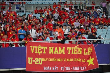 Những cổ động viên tại giải U20 thế giới: Nỗi niềm người lao động Việt ở xứ Hàn