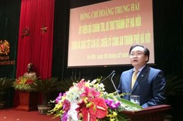 Tân Bí thư Thành ủy Hà Nội thăm hỏi, chúc Tết lực lượng vũ trang
