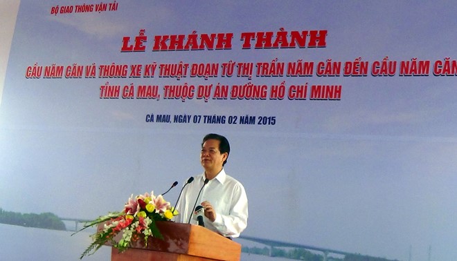 Thủ tướng chính phủ Nguyễn Tấn Dũng biểu dương Bộ GTVT thực hiện đúng tiến độ cầu Năm Căn