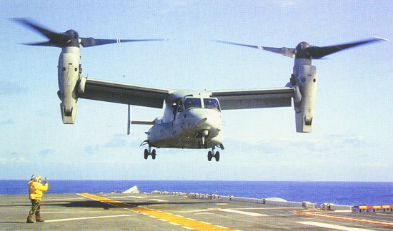 Tùy từng nhiệm vụ cụ thể, mà máy bay trên tàu có thể thay đổi. Hiện tại, các máy bay CH-46 đang dần được thay thế bằng MV-22 Osprey