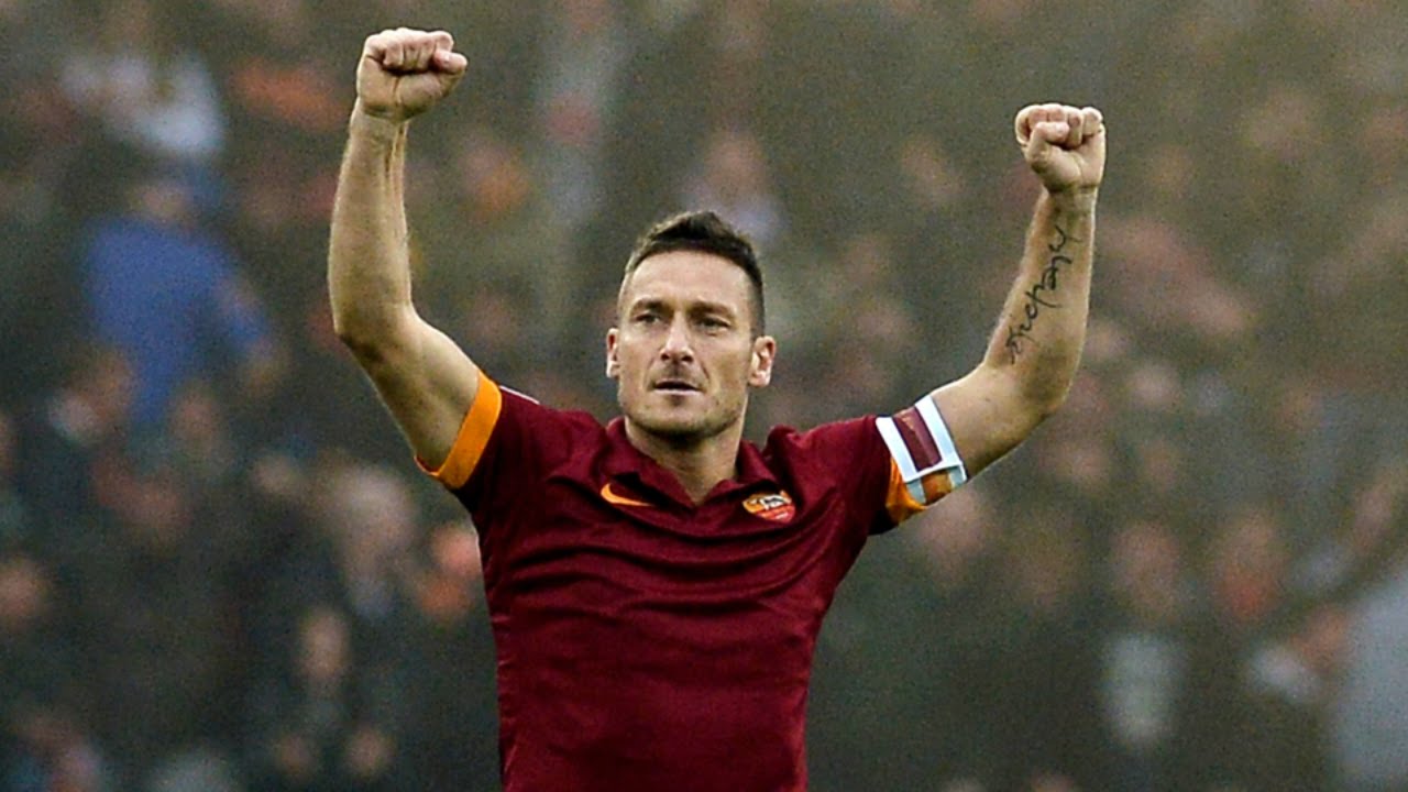 Từ khi còn là một chú bé, Totti đã chơi cho Roma đến năm 39 tuổi. Ảnh: Getty.
