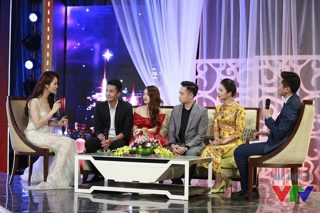 Các diễn viên Quang Tuấn, Nhã Phương, Mạnh Hưng, Quỳnh Hoa trong buổi ghi hình Gặp gỡ diễn viên truyền hình Xuân Bính Thân 2016 (Ảnh: Chu Anh)