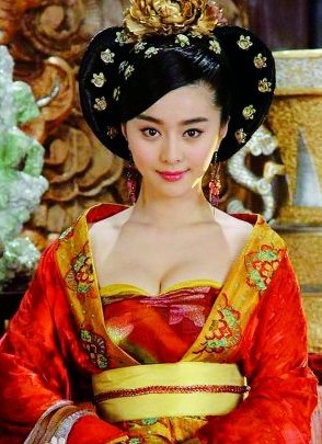 Phạm Băng Băng trong vai Võ Tắc Thiên - hay Võ Mỵ Nương là người con gái đẹp duy nhất bước lên tới đỉnh cao của quyền lực trong lịch sử phong kiến Trung Quốc, nhưng cũng gắn với nhữngtai tiếng trong lịch sử tình trường.