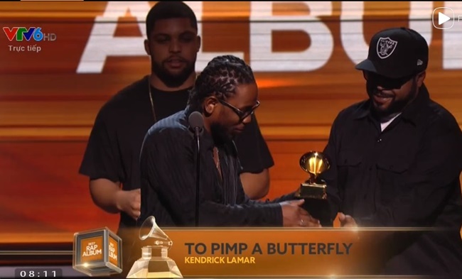 Kendrick Lamar là nghệ sĩ đầu tiên ẵm giải Grammy 2016 với giảiAlbum nhạc Rap hay nhất.