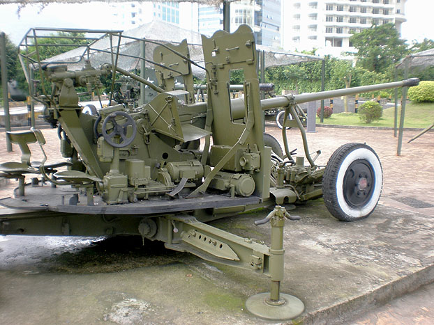 Trung Quốc còn có phiên bản sao chép S-60 mang tên Type 59.