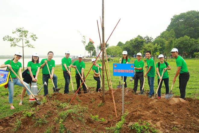 Hàng trăm cán bộ nhân viên Suntory PepsiCo Việt Nam tham gia các hoạt động thiết thực để bảo vệ tài nguyên môi trường.