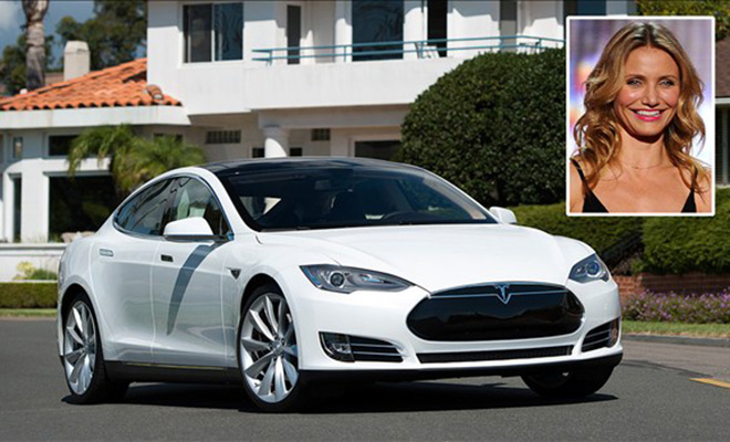 Nữ diễn viên nổi tiếng Cameron Diaz và mẫu xe điện hạng sang Tesla Model S